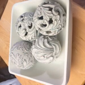 Shabby Chic Bowl w/Wooden Spheres
